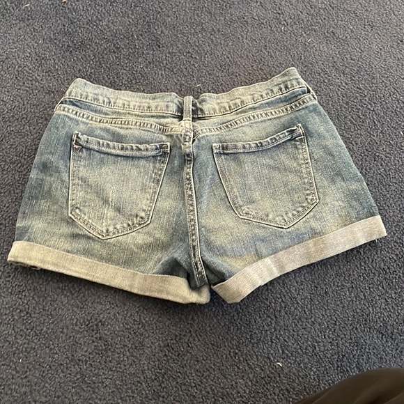 old navy boyfriend jean shorts - Picture 2 of 4